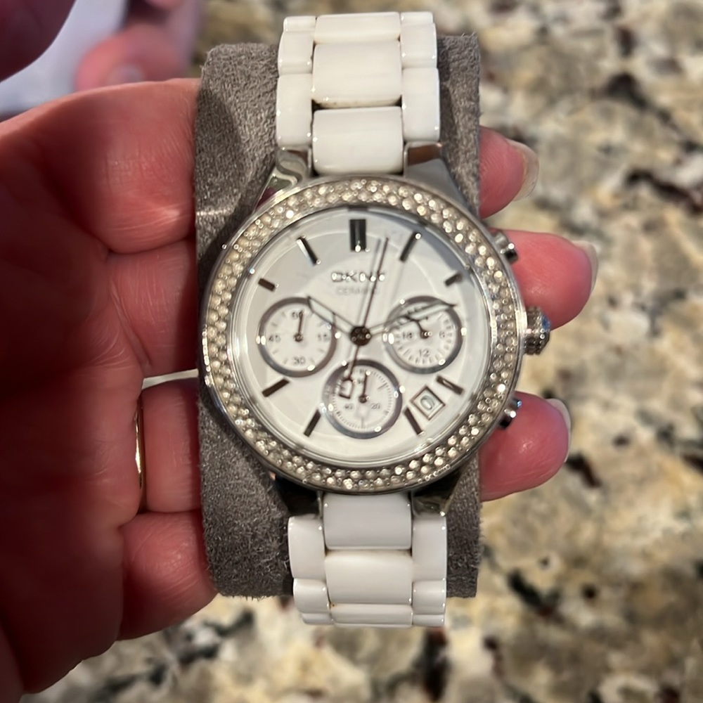 DKNY ceramic watch - Picture 3 of 3